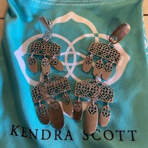 Kendra Scott Emmet earrings! **PLEASE READ